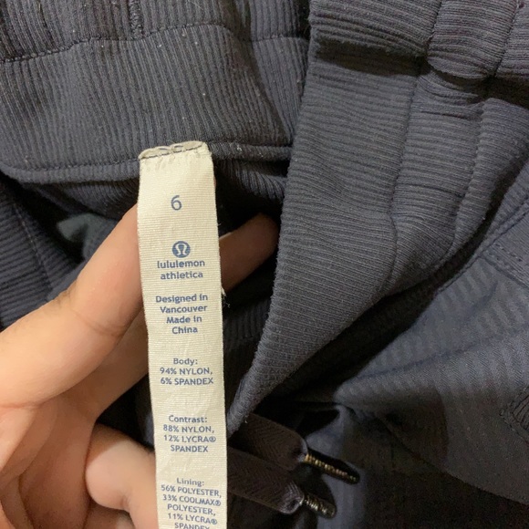 Lululemon Dance studio Pant ||| Lined in Dark Grey - Picture 4 of 4